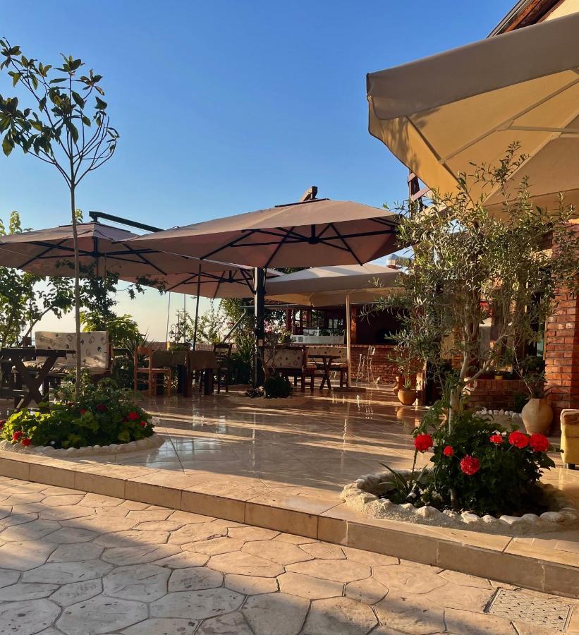Tekada Hotel & Restaurant Vlorë Eksteriør billede