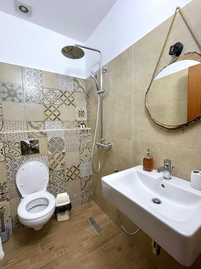 Tekada Hotel & Restaurant Vlorë Eksteriør billede