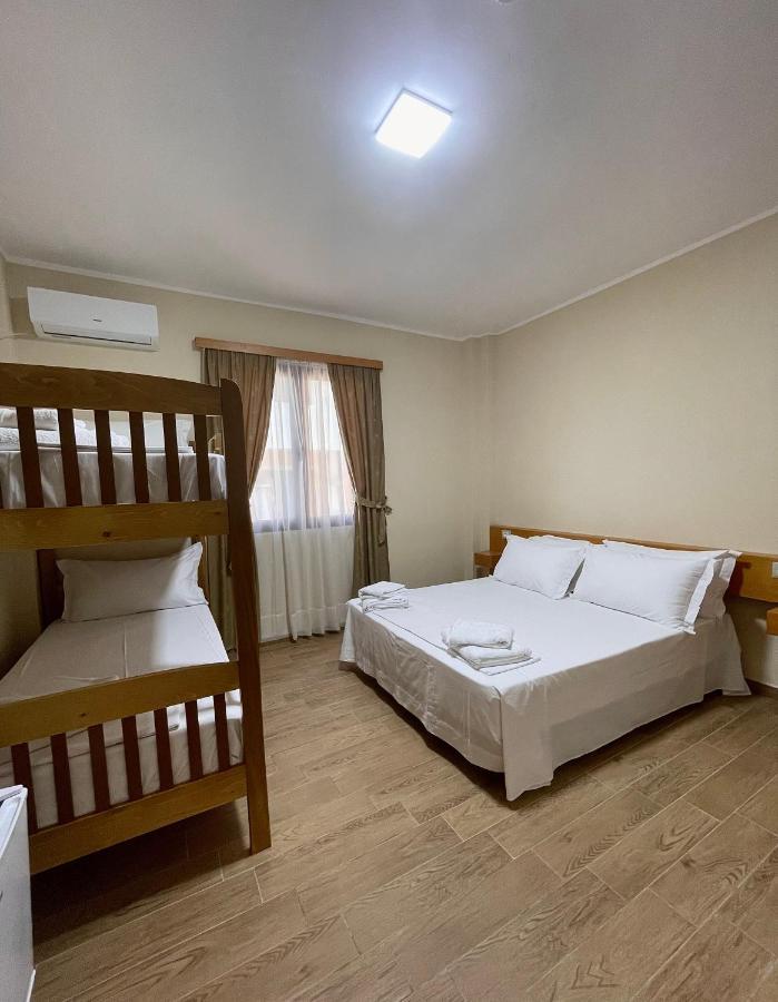 Tekada Hotel & Restaurant Vlorë Eksteriør billede