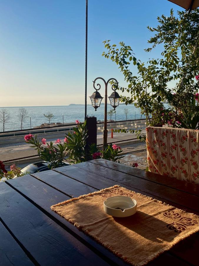 Tekada Hotel & Restaurant Vlorë Eksteriør billede